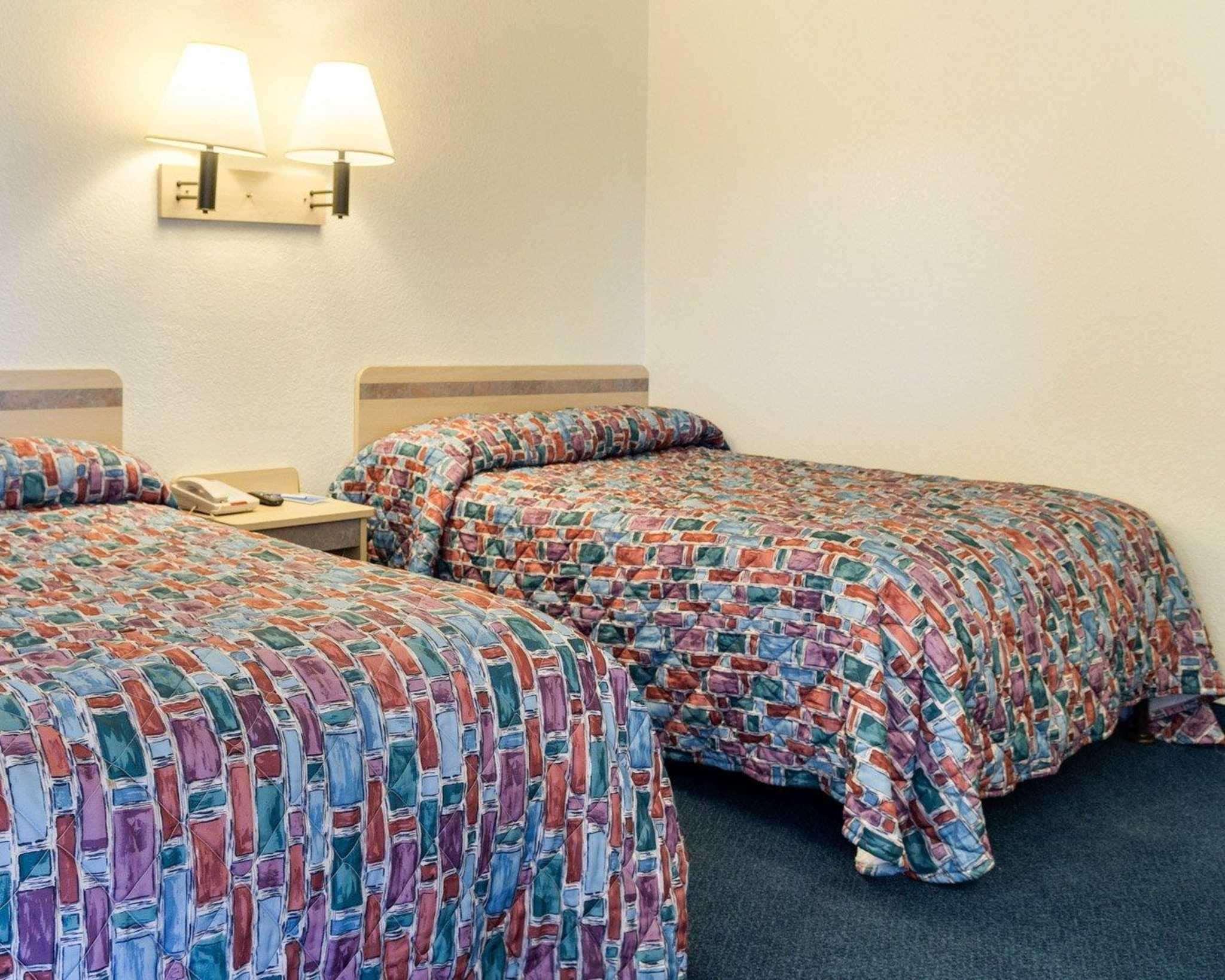 Rodeway Inn Columbus Esterno foto